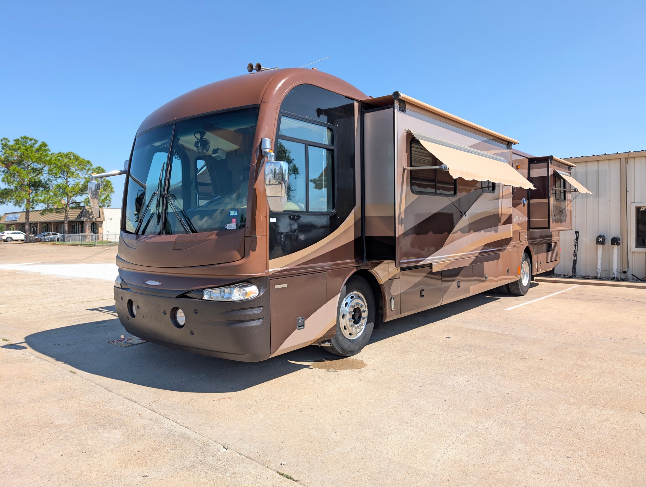luxurious rv